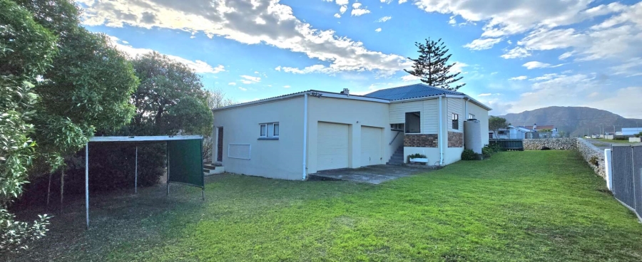 4 Bedroom Property for Sale in Gansbaai Central Western Cape